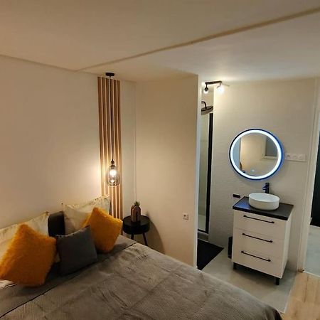Joli Appartement Au Pied Du Tramway Bezons Bagian luar foto