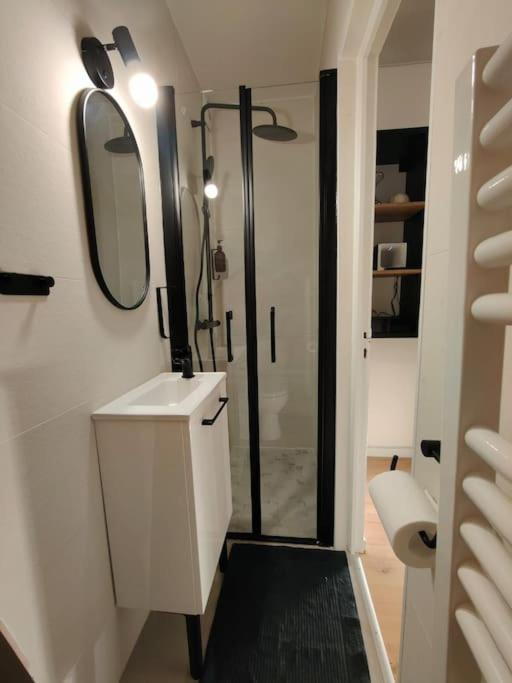 Joli Appartement Au Pied Du Tramway Bezons Bagian luar foto