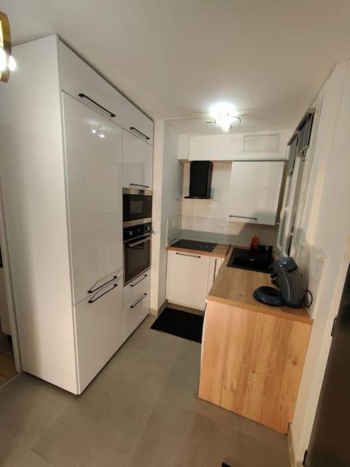 Joli Appartement Au Pied Du Tramway Bezons Bagian luar foto